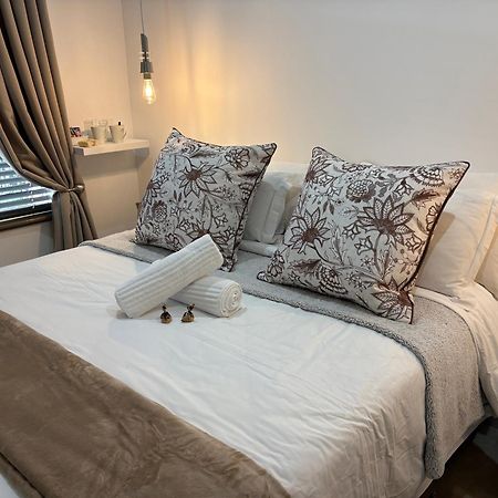Luxury Upmarket Guesthouse 20 On 4Th Ράστενμπεργκ Εξωτερικό φωτογραφία