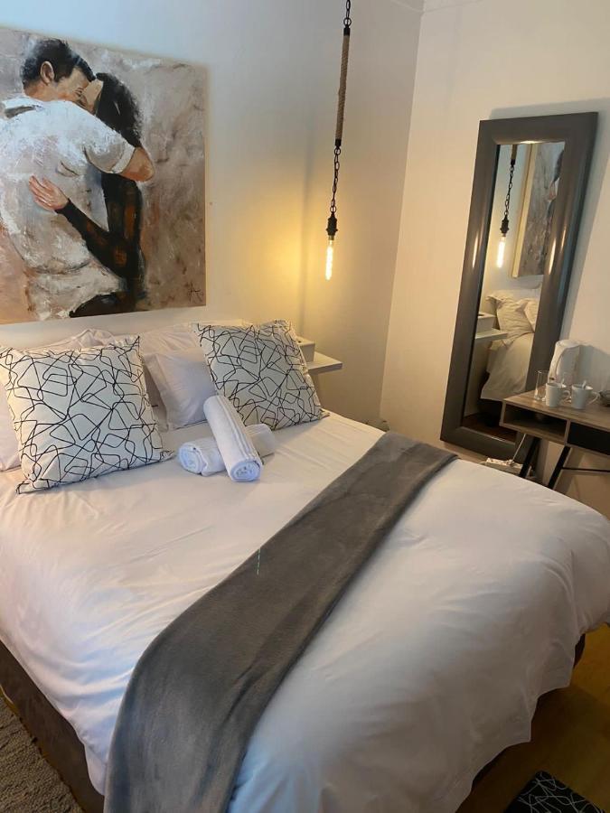 Luxury Upmarket Guesthouse 20 On 4Th Ράστενμπεργκ Εξωτερικό φωτογραφία