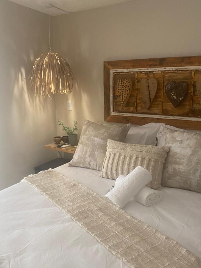 Luxury Upmarket Guesthouse 20 On 4Th Ράστενμπεργκ Εξωτερικό φωτογραφία