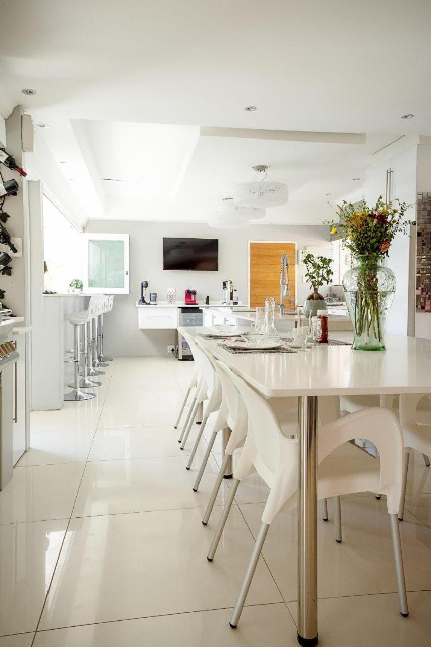 Luxury Upmarket Guesthouse 20 On 4Th Ράστενμπεργκ Εξωτερικό φωτογραφία