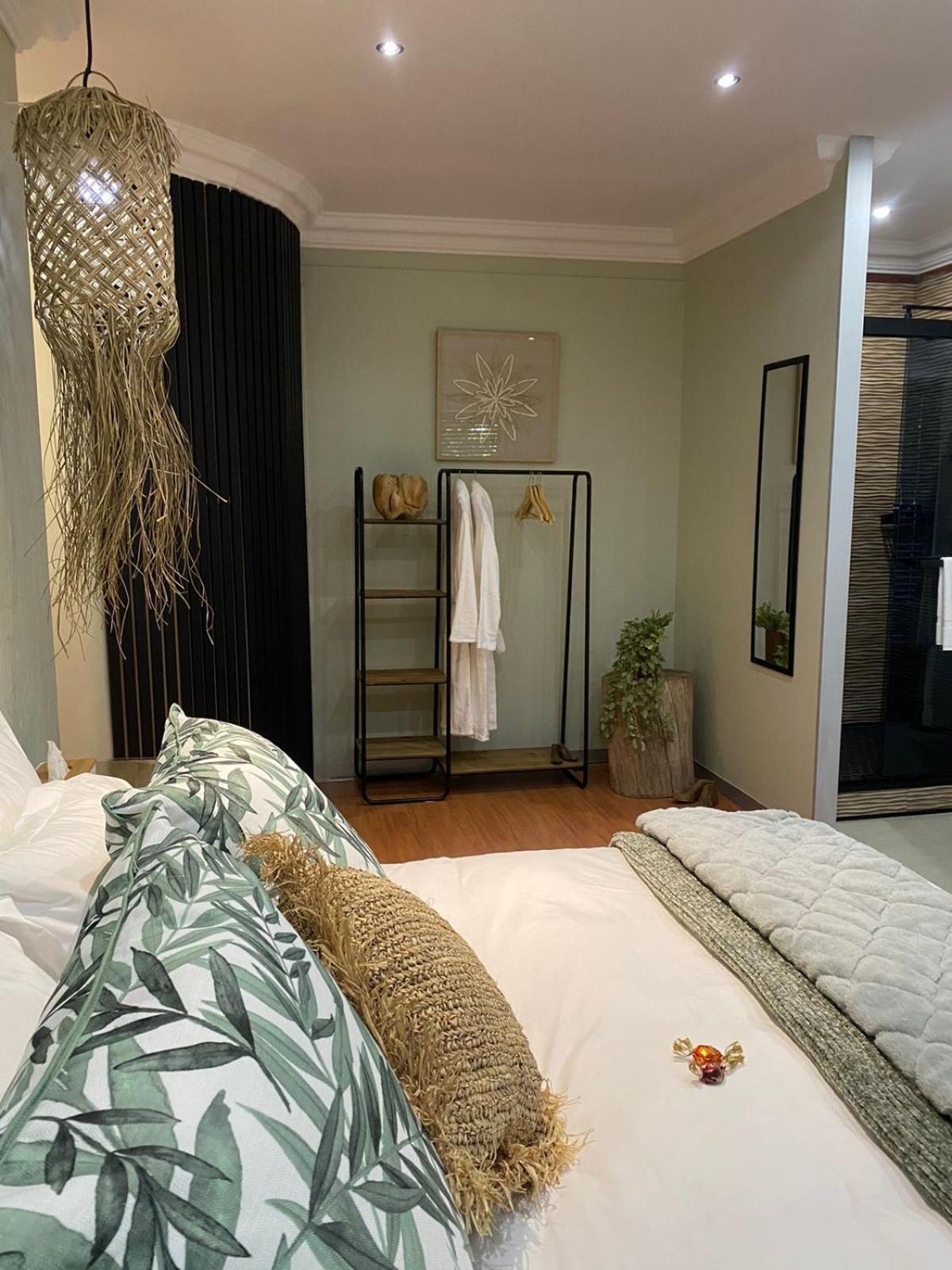 Luxury Upmarket Guesthouse 20 On 4Th Ράστενμπεργκ Εξωτερικό φωτογραφία