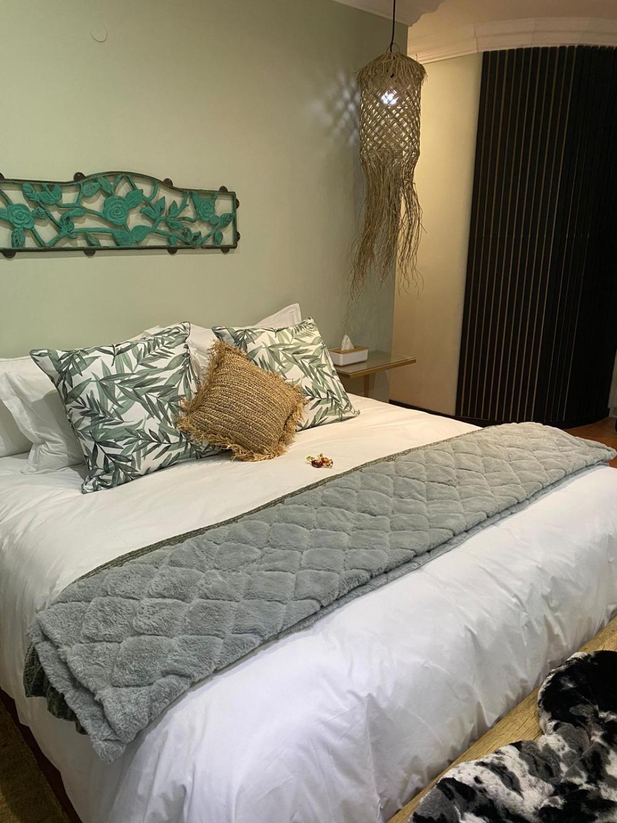 Luxury Upmarket Guesthouse 20 On 4Th Ράστενμπεργκ Εξωτερικό φωτογραφία