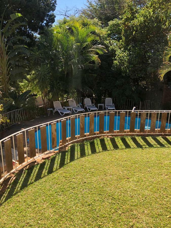 Luxury Upmarket Guesthouse 20 On 4Th Ράστενμπεργκ Εξωτερικό φωτογραφία